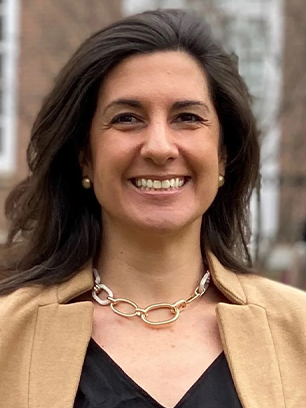 Headshot of Mitra Taheri